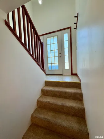 $193,000 | 1707 Riverview Drive, Macomb, IL 61455