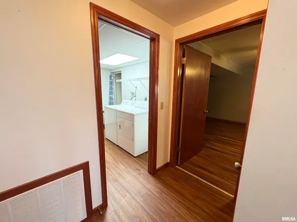$193,000 | 1707 Riverview Drive, Macomb, IL 61455