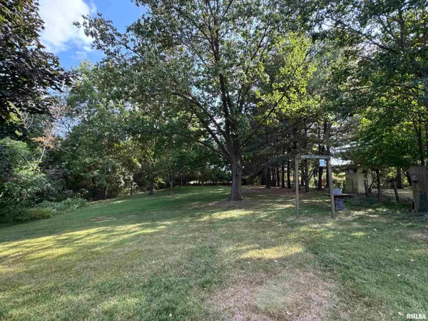 $193,000 | 1707 Riverview Drive, Macomb, IL 61455