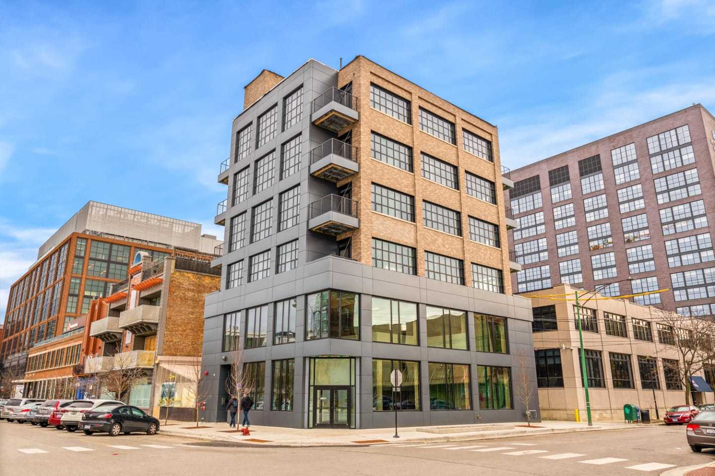 1123 West Randolph Street, Unit 301 Chicago, IL 60607 - Photo 1 of 8