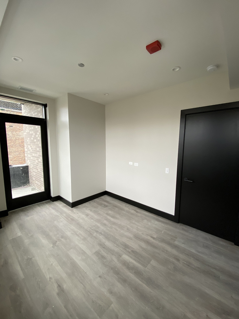 1123 West Randolph Street, Unit 301 Chicago, IL 60607 - Photo 7 of 8