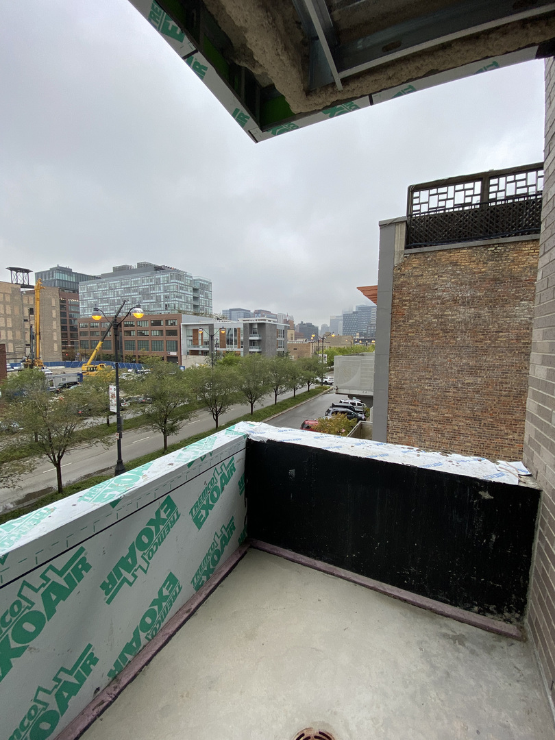 1123 West Randolph Street, Unit 301 Chicago, IL 60607 - Photo 8 of 8