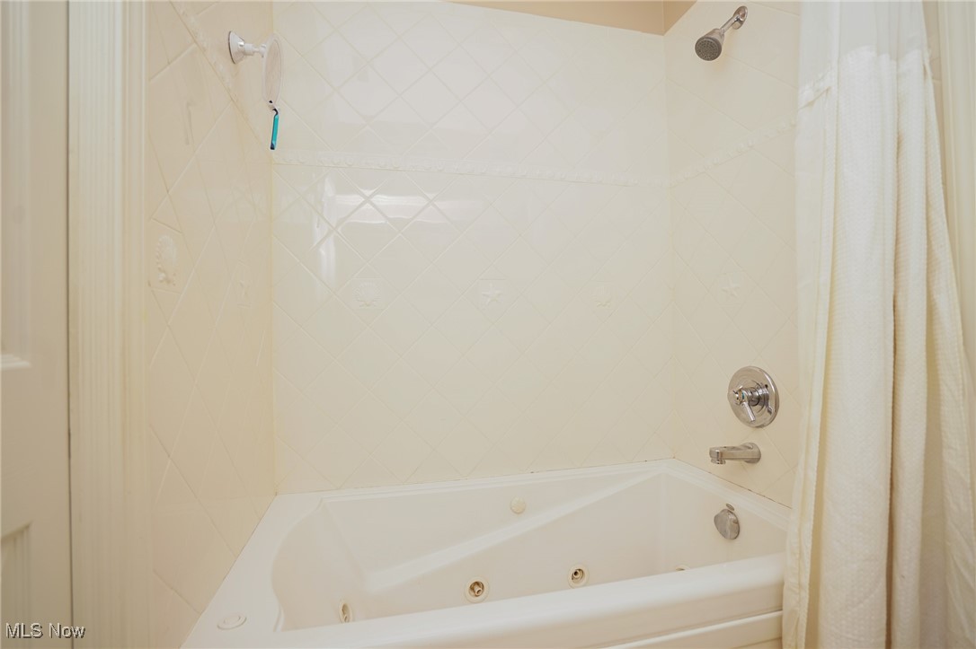 5645 Clingan Road, Unit 22D Struthers, OH 44471 - Photo 21 of 32 Gallery Image 21
