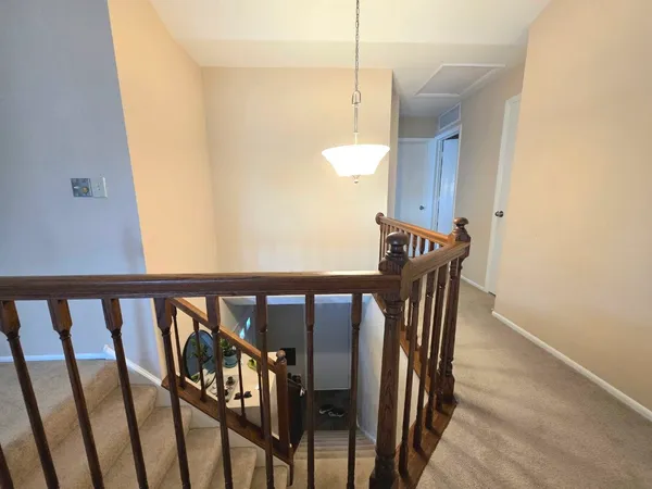 $300,000 | 1914 Quaker Hollow Lane, Streamwood, IL 60107