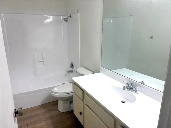 $595,888 | 5950 Imperial Highway, Unit 88, South Gate, CA 90280