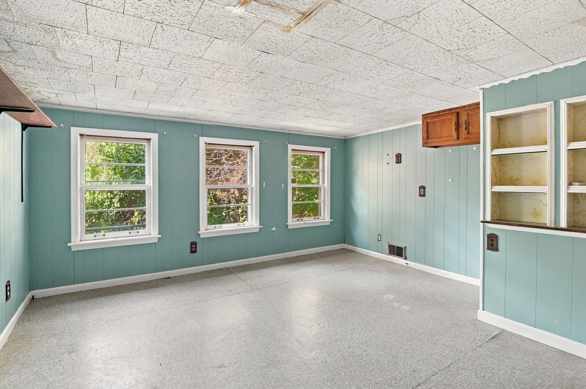 306 Leominster Road Sterling, MA 01564 - Photo 24 of 37 Gallery Image 24