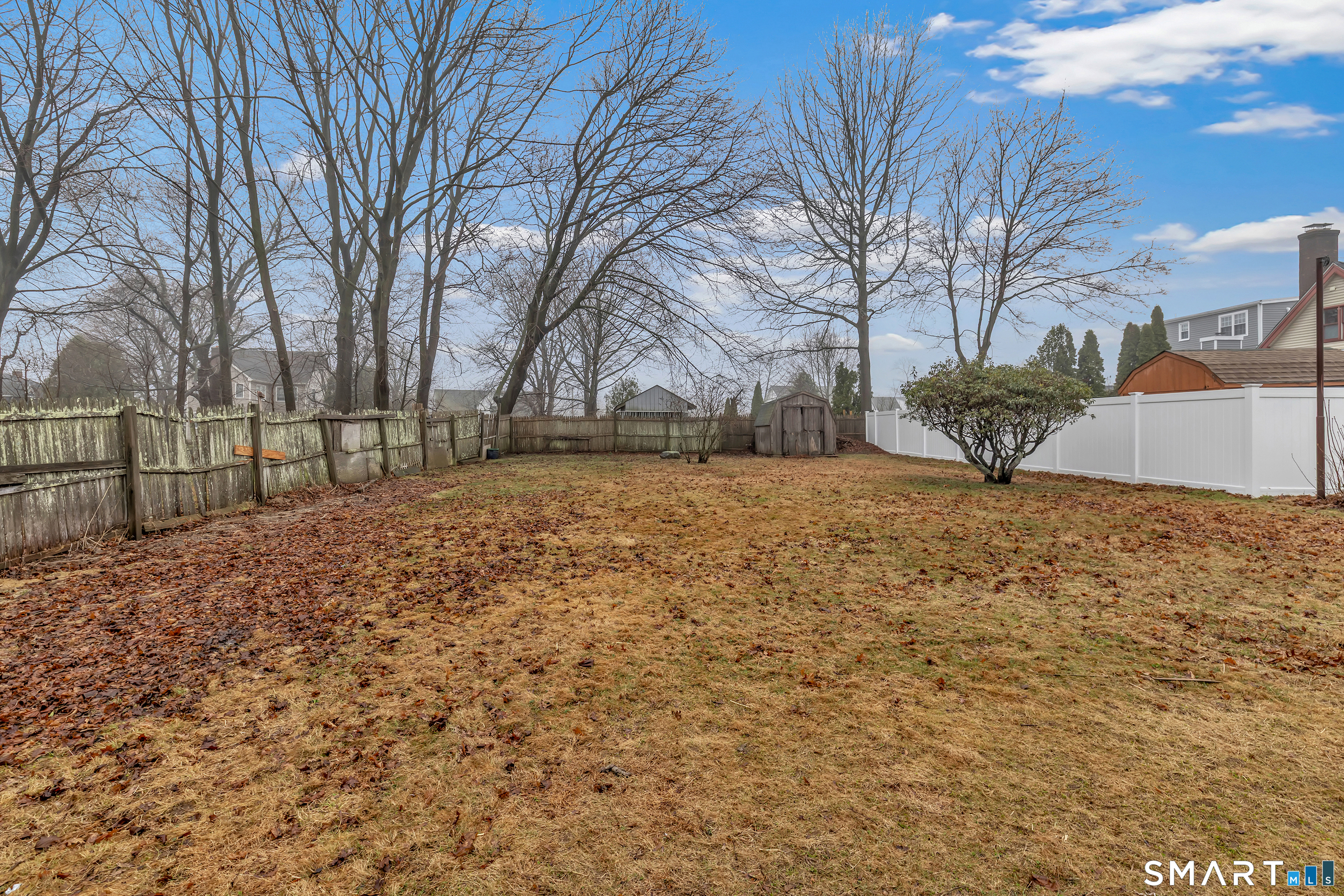 13 Calhoun Avenue Trumbull, CT 06611 - Photo 3 of 32