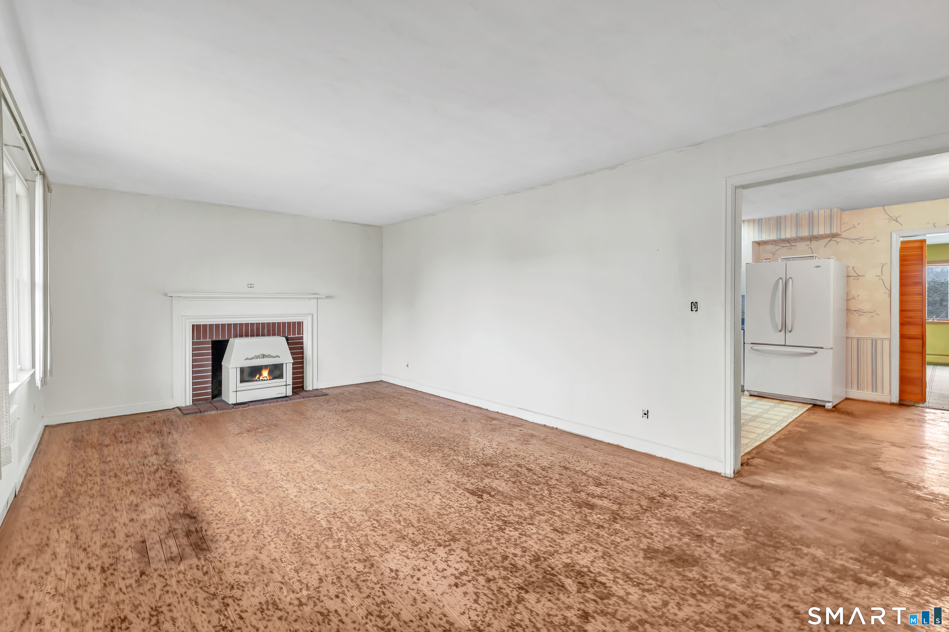 13 Calhoun Avenue Trumbull, CT 06611 - Photo 5 of 32