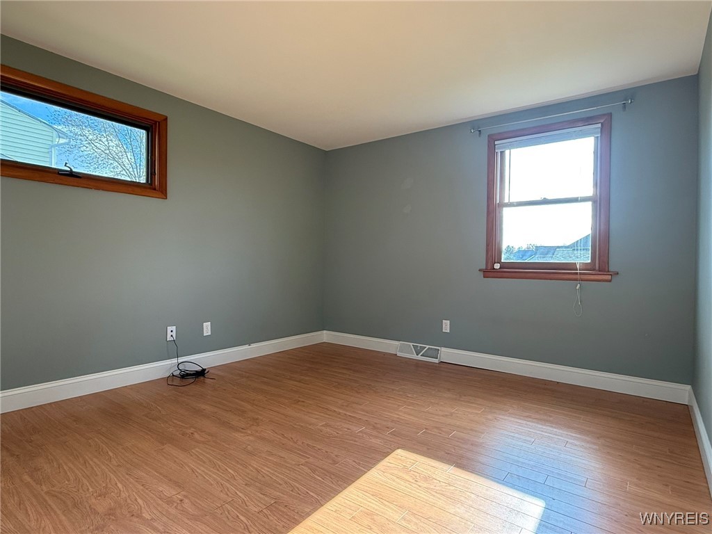 2122 Fix Road Grand Island, NY 14072 - Photo 12 of 36