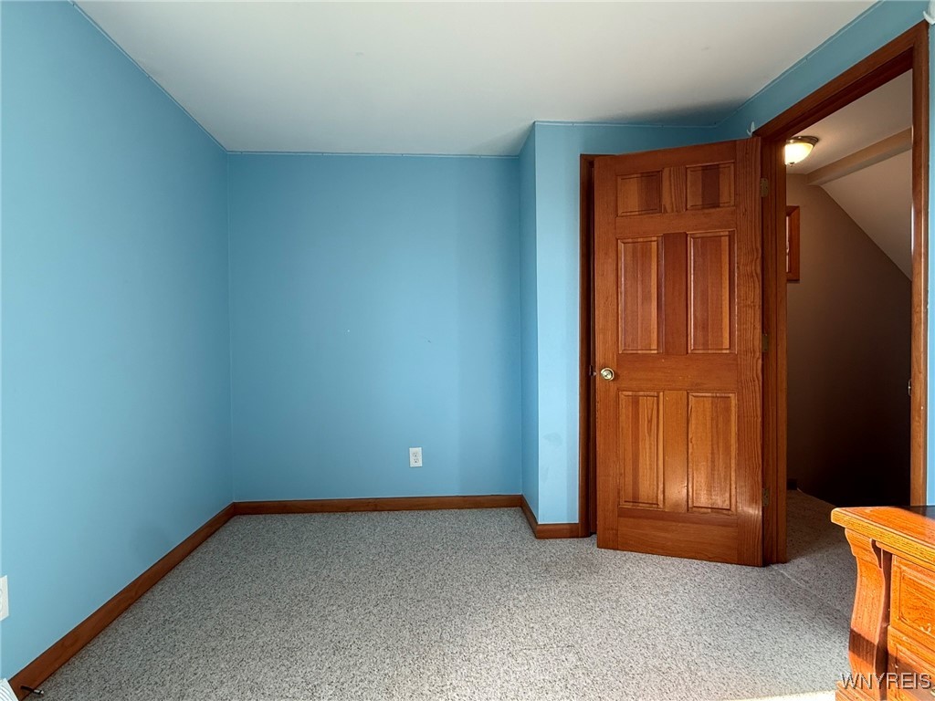 2122 Fix Road Grand Island, NY 14072 - Photo 13 of 36