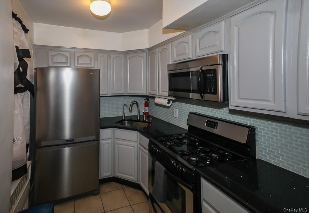 250 North Broadway, Unit 5B Yonkers, NY 10701 - Photo 1 of 1