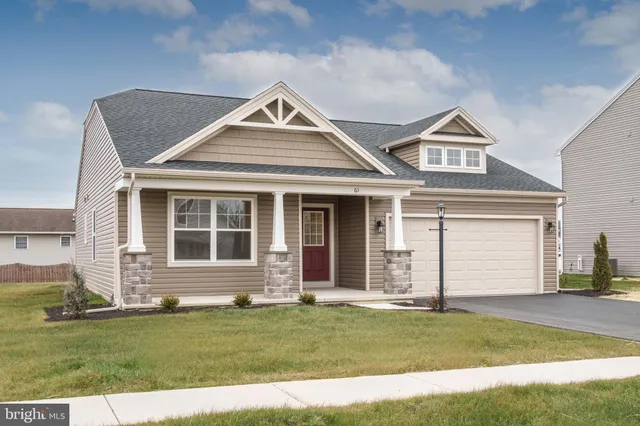 $389,900 | 61 Kristi Lane, Biglerville, PA 17307