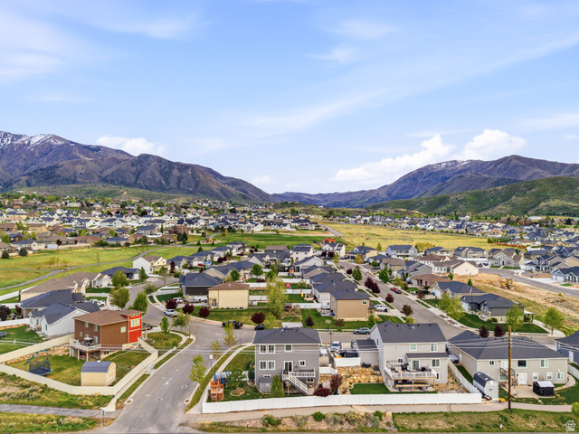 256 West Horizon Loop Payson, UT 84651 - Photo 29 of 33 Aerial perspective of suburban area featuring mountains