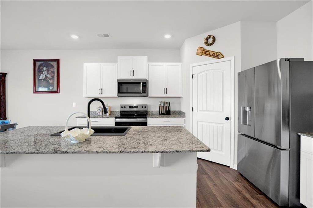 28 Hickory Lane Dallas, GA 30132 - Photo 4 of 36