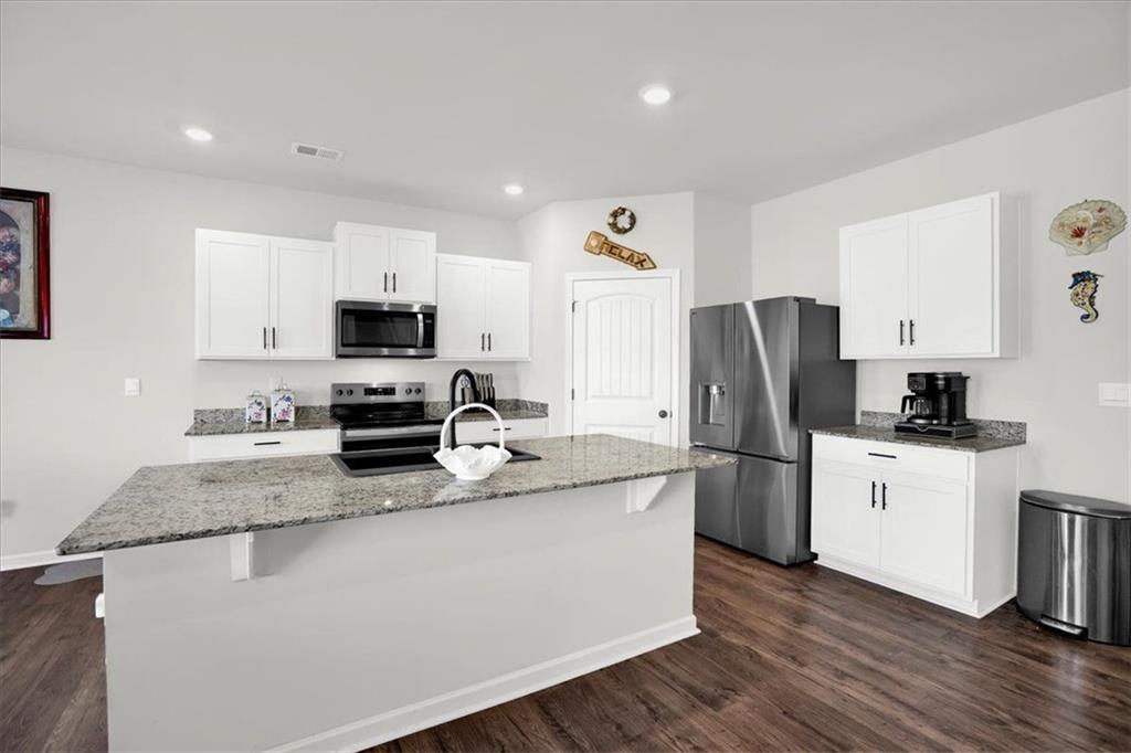 28 Hickory Lane Dallas, GA 30132 - Photo 5 of 36