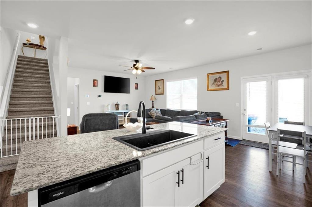 28 Hickory Lane Dallas, GA 30132 - Photo 6 of 36