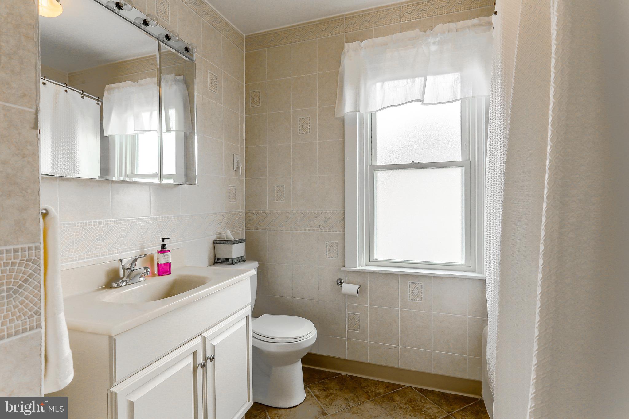 4041 Ellendale Road Drexel Hill, PA 19026 - Photo 13 of 17 Gallery Image 13