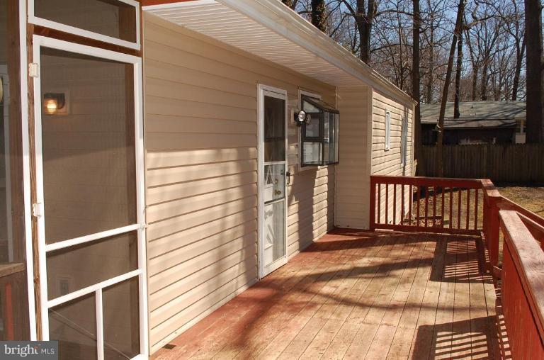 175 Southdown Road Edgewater, MD 21037 - Photo 15 of 30 Deck