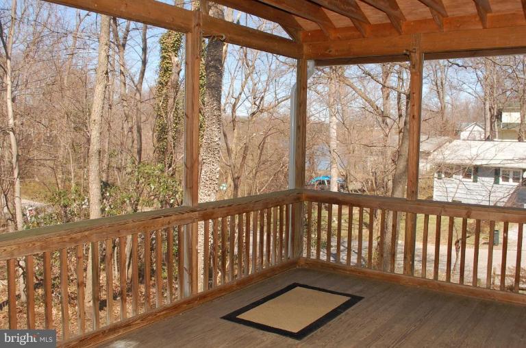 175 Southdown Road Edgewater, MD 21037 - Photo 9 of 30 Screened-in Porch