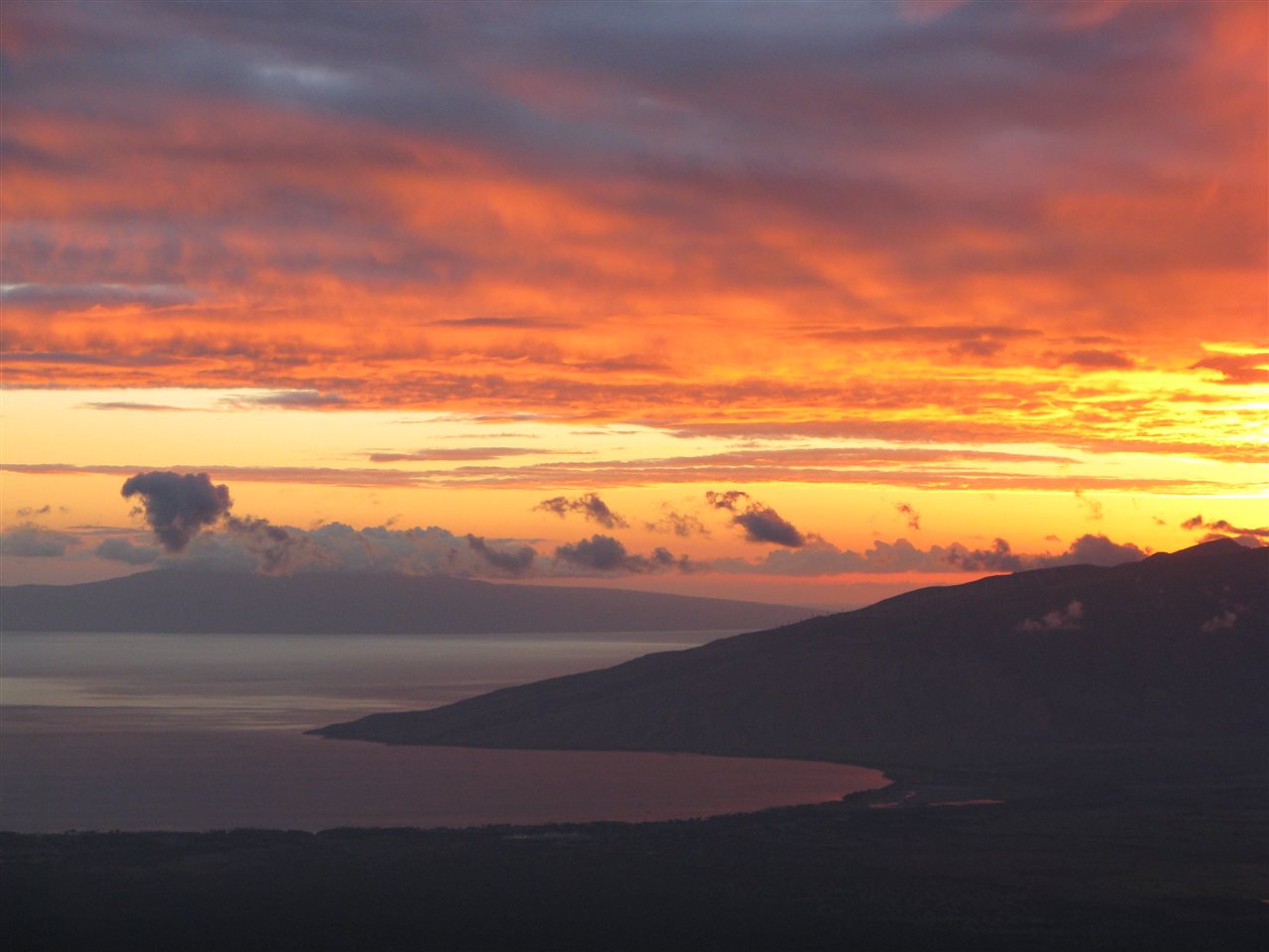 5231 Lower Kula Road Kula, HI 96790 - Photo 28 of 29 a view of an ocean and mountain