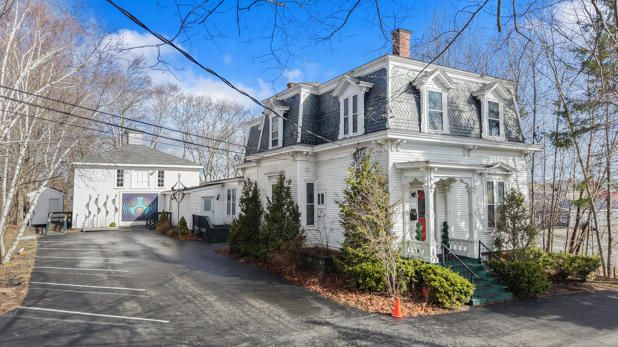 156 N Main exterior front