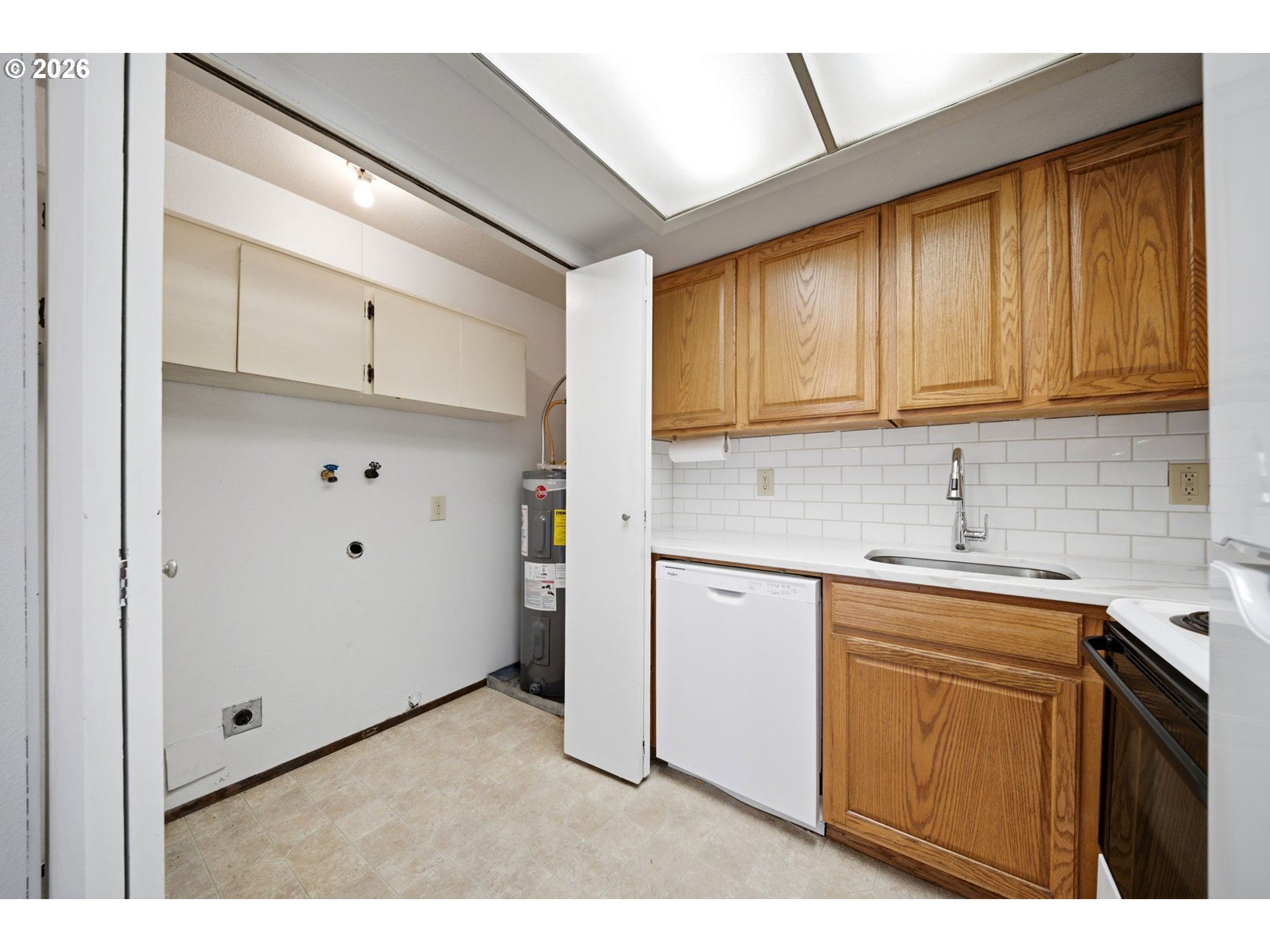 805 Southeast Rene Avenue Gresham, OR 97080 - Photo 14 of 30