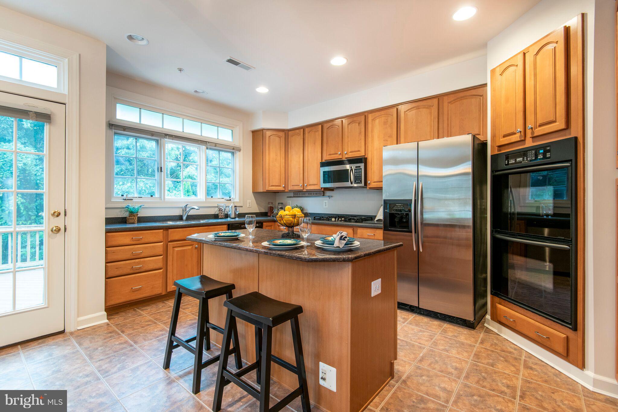 12461 Rose Path Circle Fairfax, VA 22033 - Photo 6 of 15 Kitchen