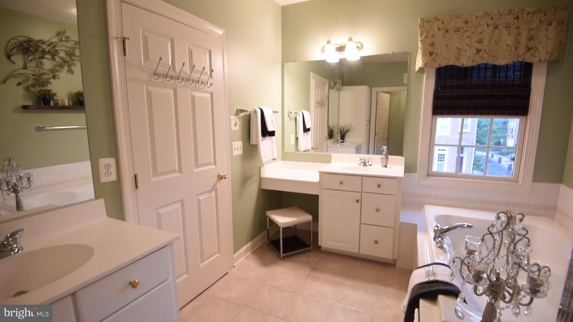 12461 Rose Path Circle Fairfax, VA 22033 - Photo 8 of 15 Bath (Master)
