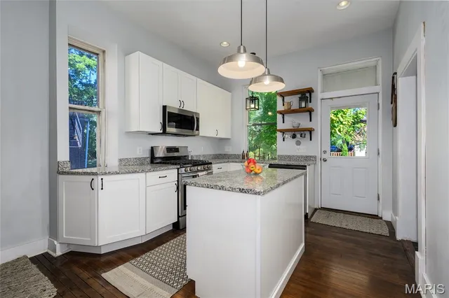 $240,000 | 5647 Chamberlain Avenue, St. Louis, MO 63112