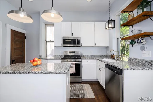 $240,000 | 5647 Chamberlain Avenue, St. Louis, MO 63112