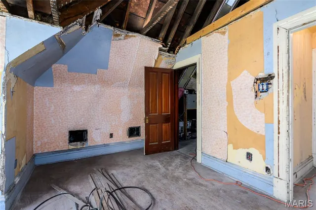 $240,000 | 5647 Chamberlain Avenue, St. Louis, MO 63112