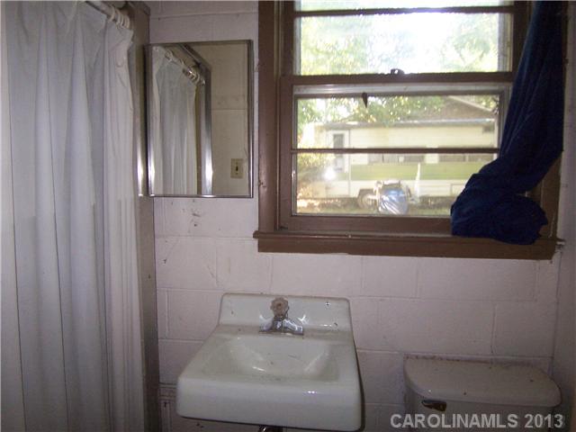 1715 Fallston Road Shelby, NC 28150 - Photo 11 of 15 Gallery Image 11