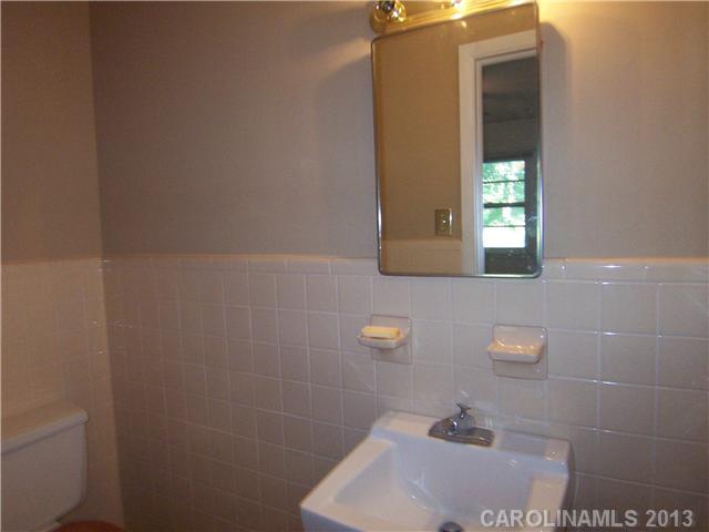 1715 Fallston Road Shelby, NC 28150 - Photo 8 of 15 Gallery Image 8