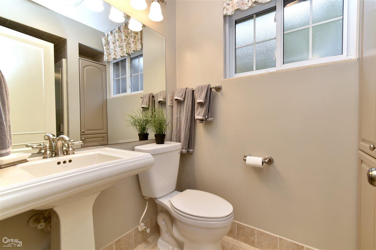 131 Lothrop Road Grosse Pointe Farms, MI 48236 - Photo 7 of 21