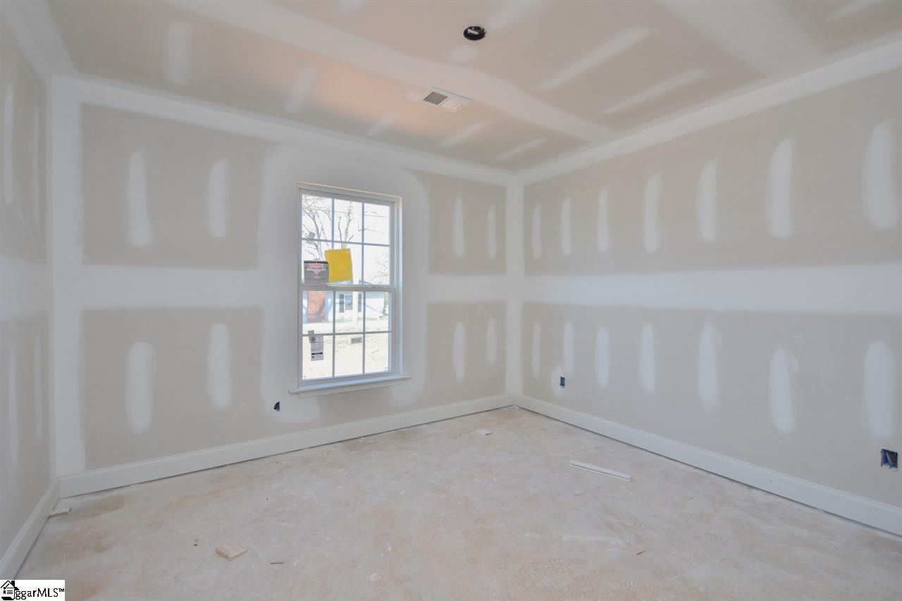 490 Ridgewood Drive Greer, SC 29651 - Photo 12 of 17 Gallery Image 12