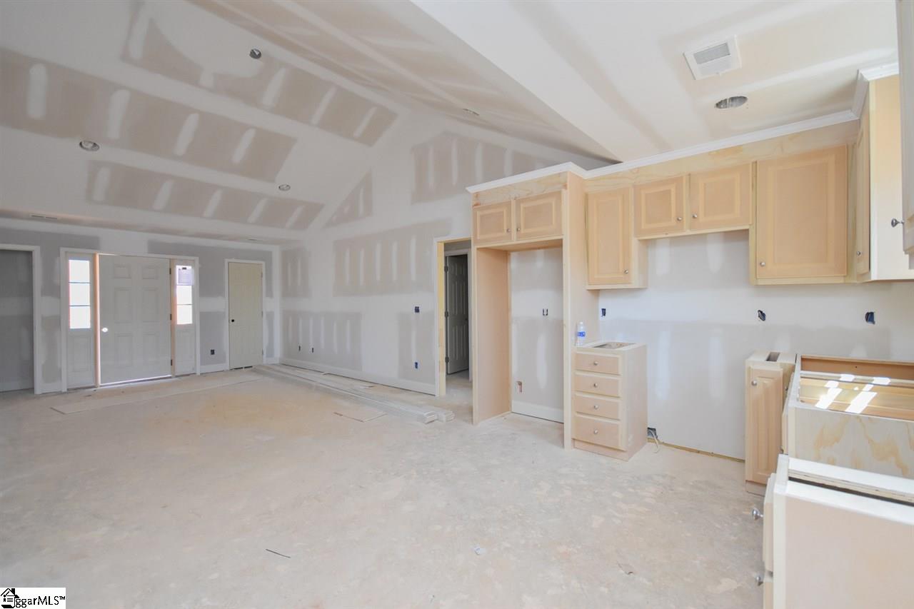 490 Ridgewood Drive Greer, SC 29651 - Photo 5 of 17 Gallery Image 5
