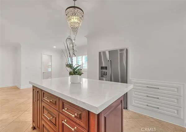 $1,990,000 | 75 Claremont Avenue, Long Beach, CA 90803