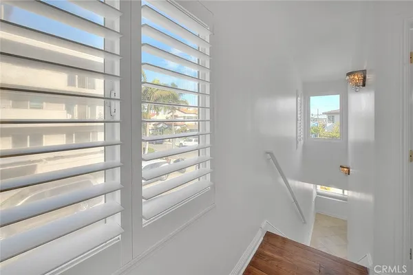 $1,990,000 | 75 Claremont Avenue, Long Beach, CA 90803