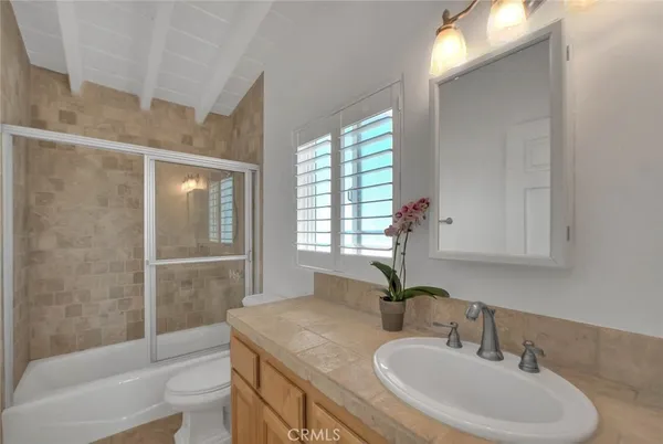 $1,990,000 | 75 Claremont Avenue, Long Beach, CA 90803