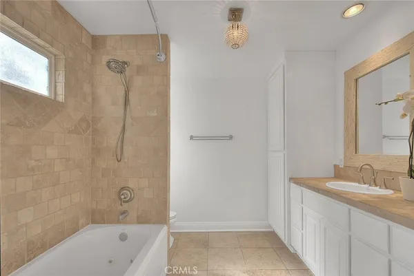 $1,990,000 | 75 Claremont Avenue, Long Beach, CA 90803