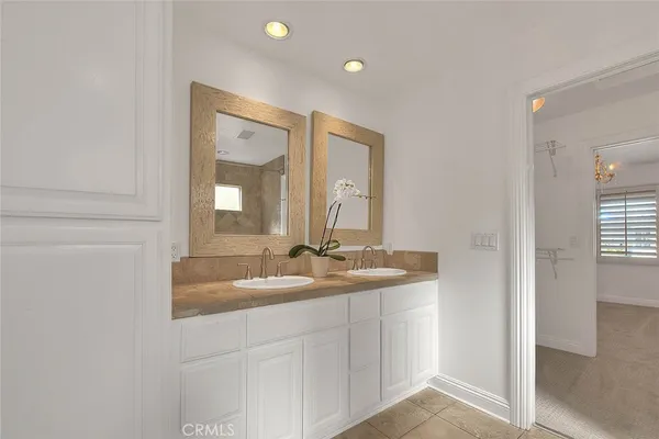 $1,990,000 | 75 Claremont Avenue, Long Beach, CA 90803