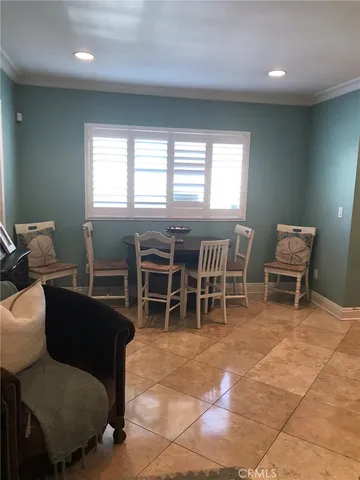 a view of a livingroom with furniture