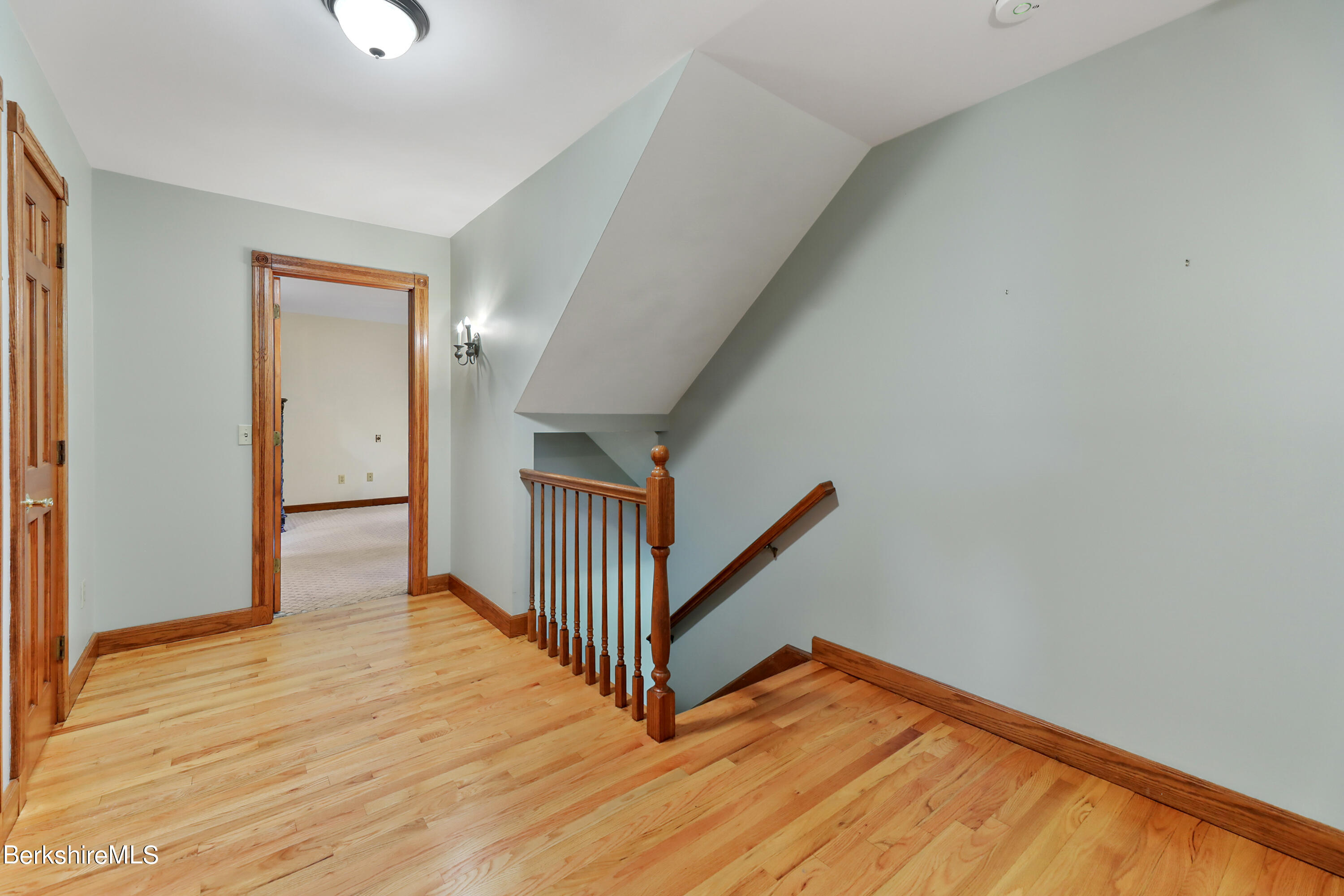 97 George Schnopp Road Hinsdale, MA 01235 - Photo 31 of 76 180 Second Floor Landing