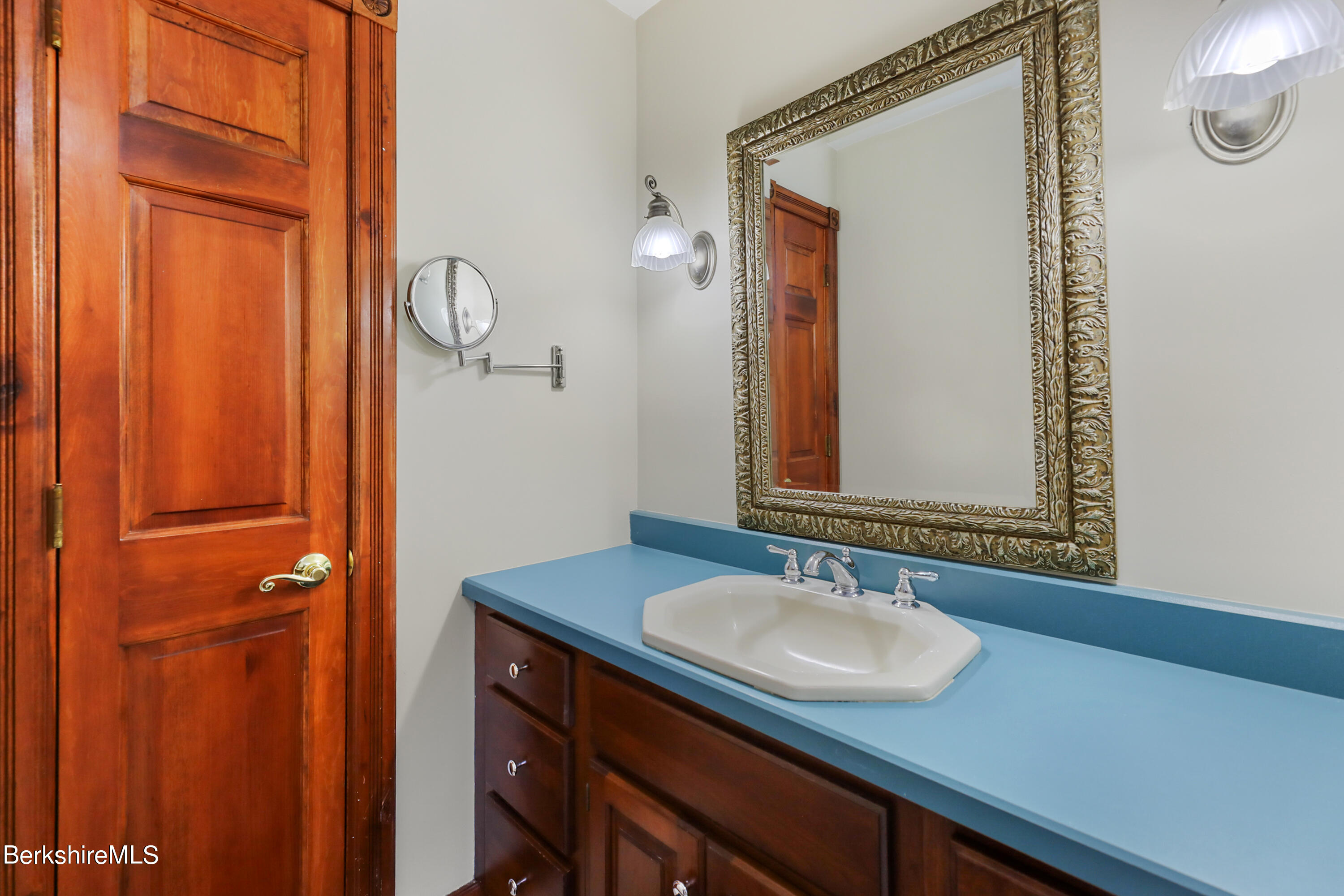 97 George Schnopp Road Hinsdale, MA 01235 - Photo 36 of 76 205 Second Floor Primary Bathroom