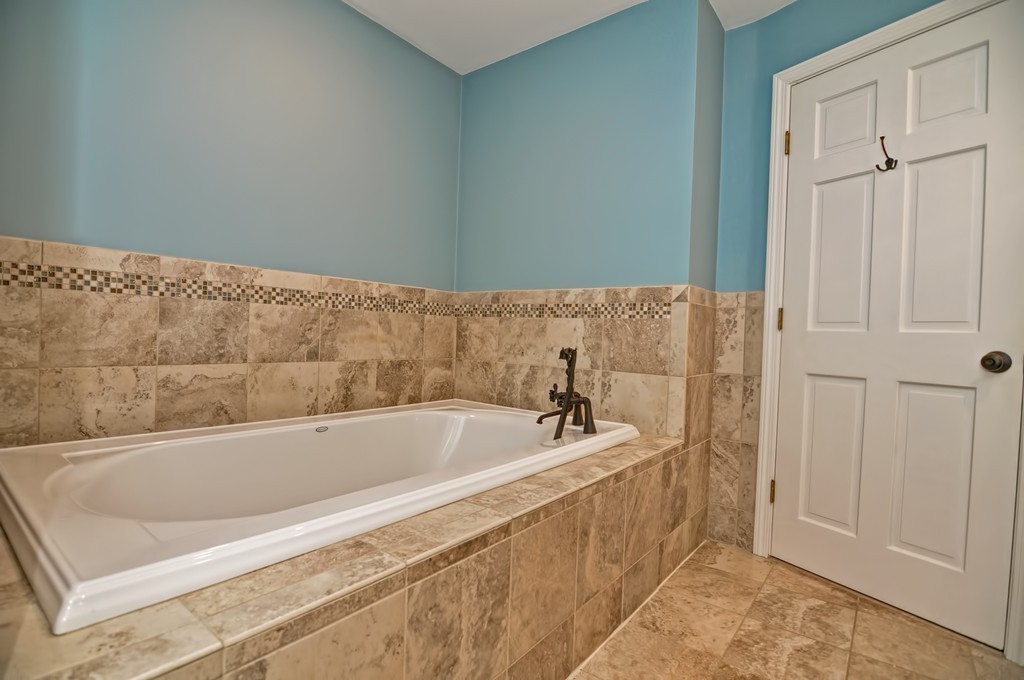 53 Jefferson Road Franklin, MA 02038 - Photo 21 of 30 Gallery Image 21
