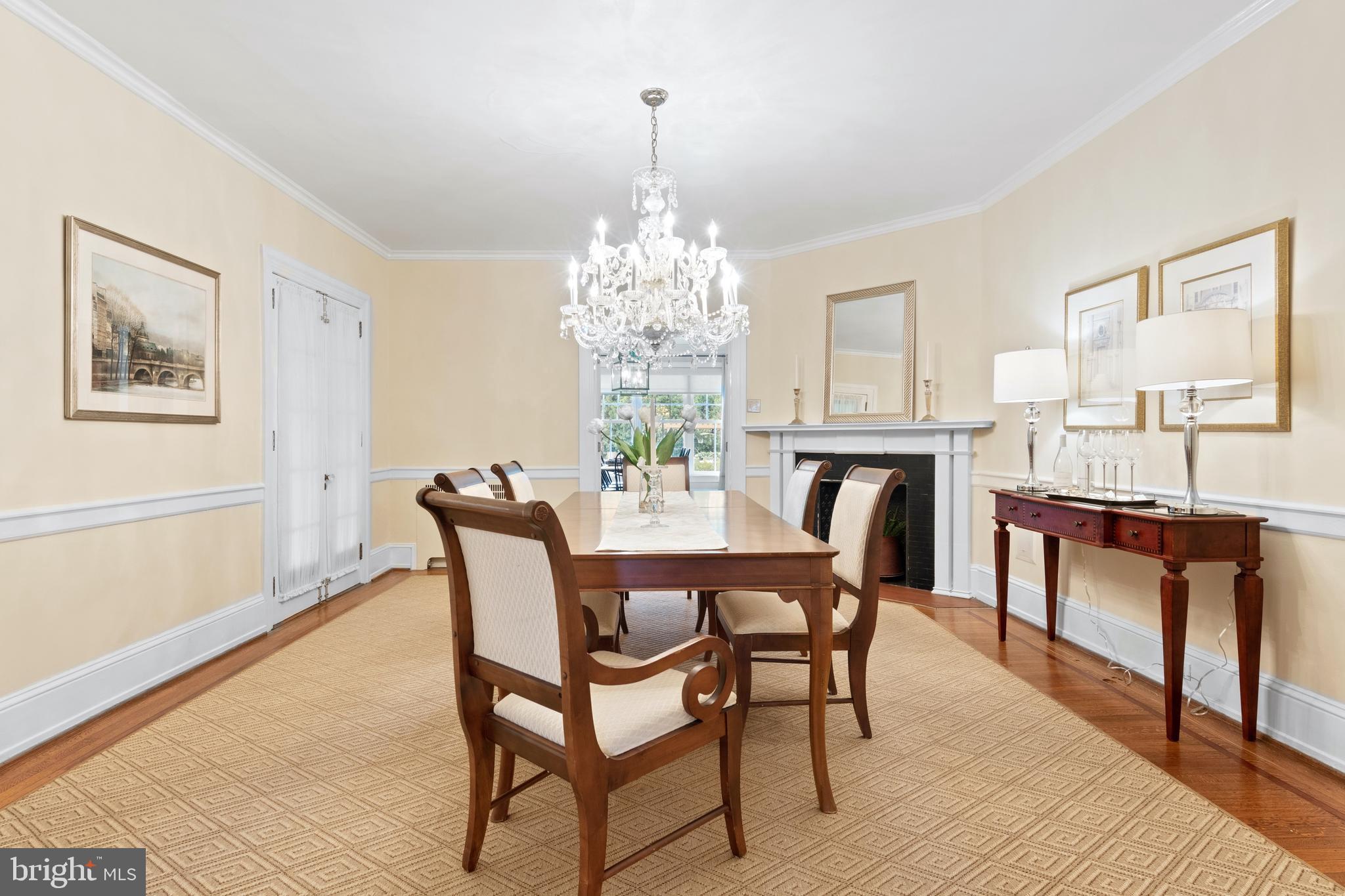 512 Dorset Road Devon, PA 19333 - Photo 22 of 48 a dining room with furniture and window