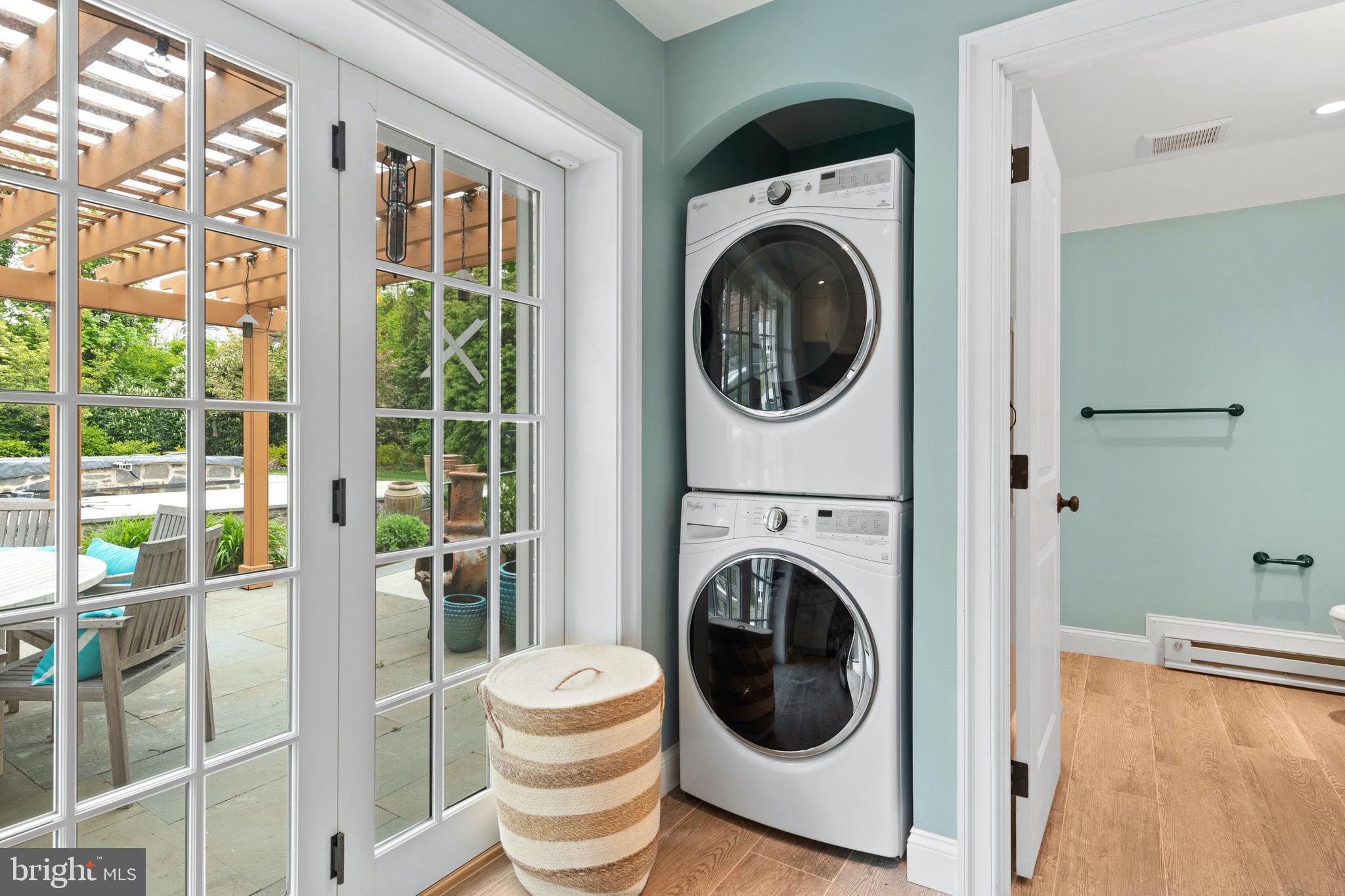 512 Dorset Road Devon, PA 19333 - Photo 47 of 48 a view of a bedroom with washer and dryer