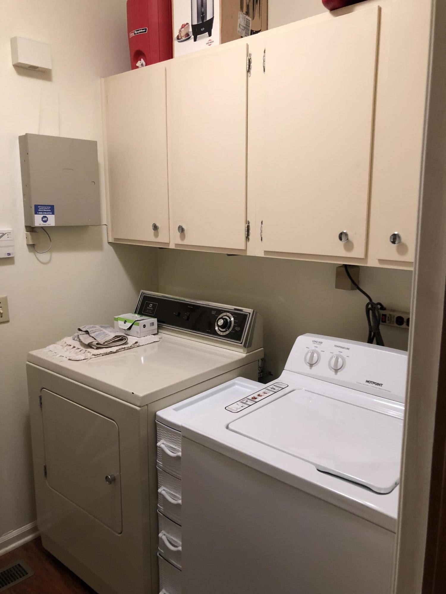 304 Westgate Road, Unit 3 Hixson, TN 37343 - Photo 16 of 35 7D67EAA8-719C-4BD5-8CA4-4D781FE81703