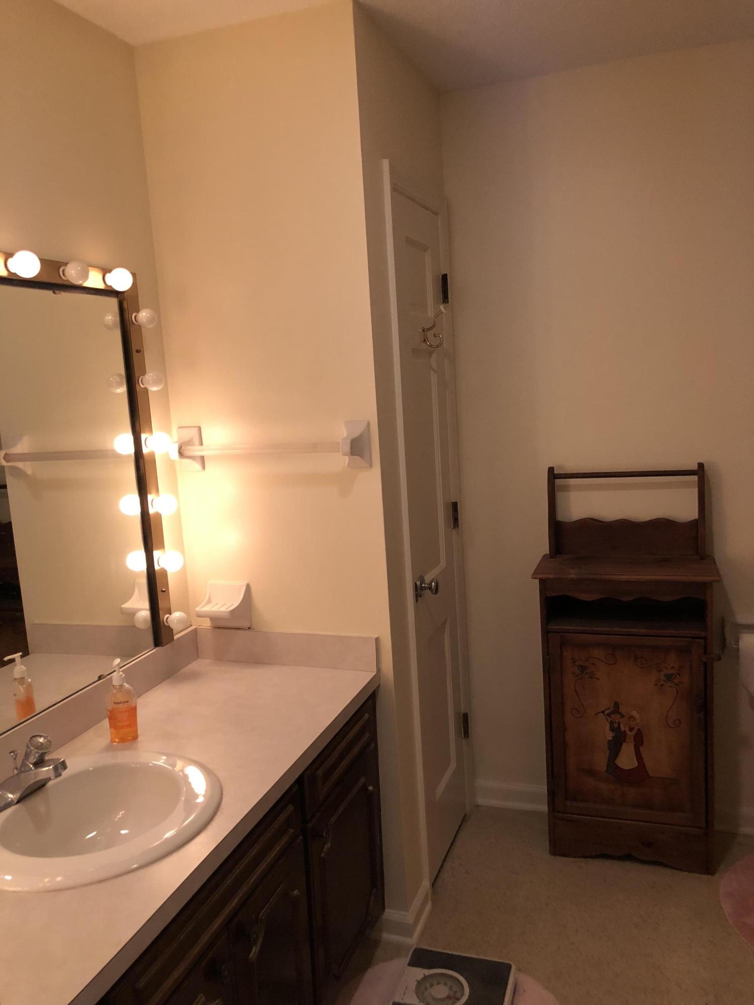 304 Westgate Road, Unit 3 Hixson, TN 37343 - Photo 29 of 35 CDA8693E-FF83-4382-9678-5AF89ED05EB2