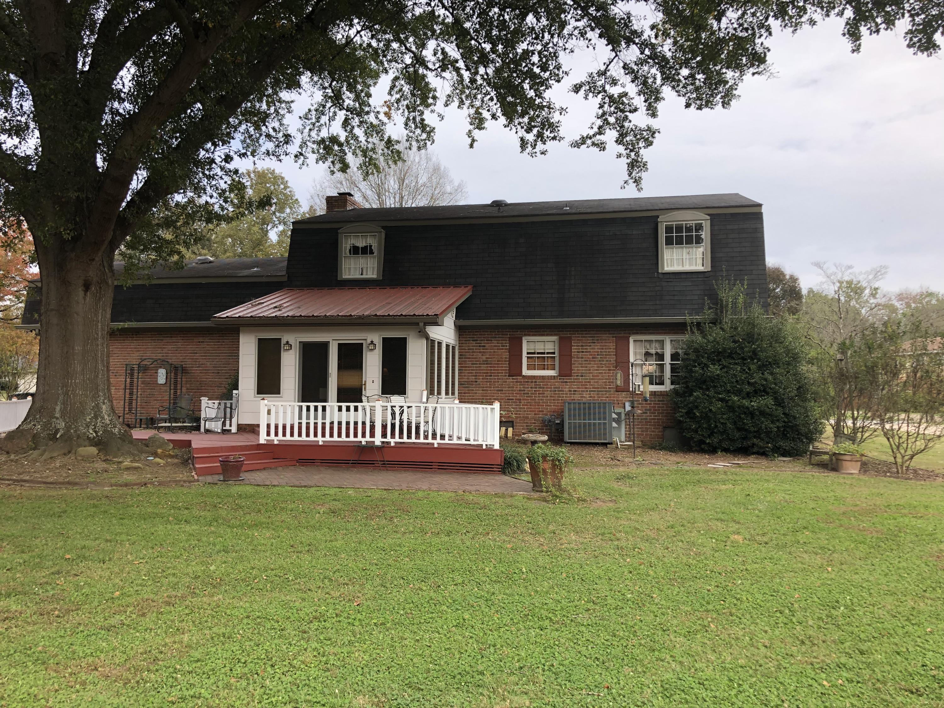 304 Westgate Road, Unit 3 Hixson, TN 37343 - Photo 8 of 35 F15561A2-B2CE-43B4-B757-343C31373B3D